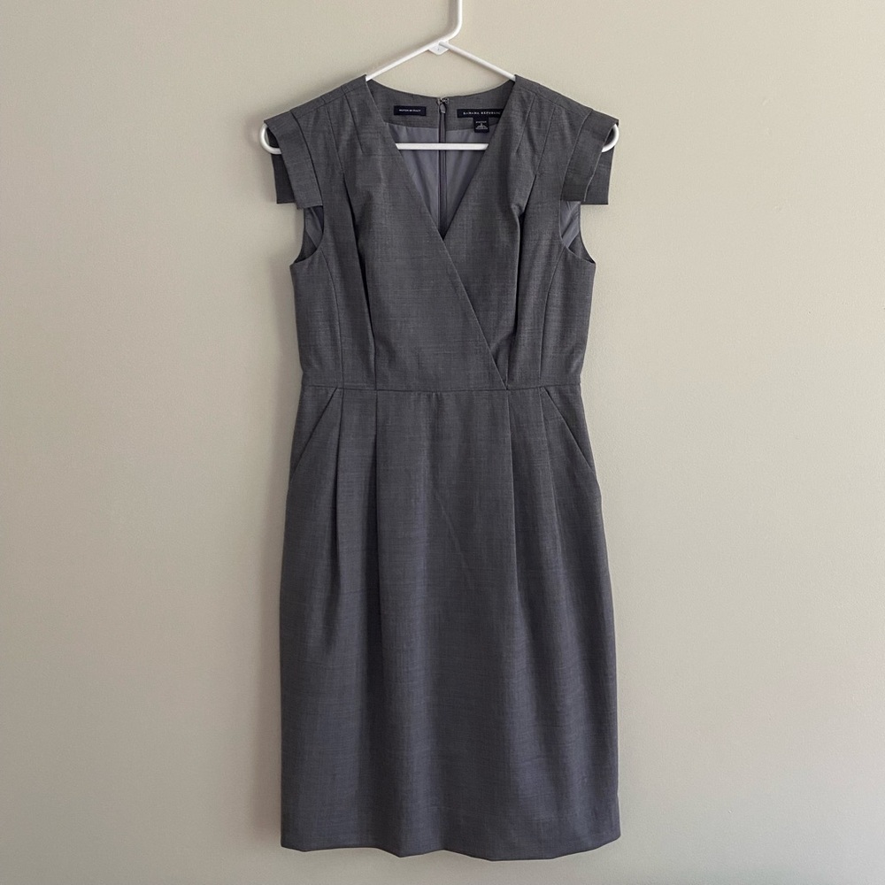 Size 2 Gray Banana Republic Dress